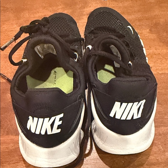Nike Black Mesh Sneakers with White Logo - Picture 2 of 5